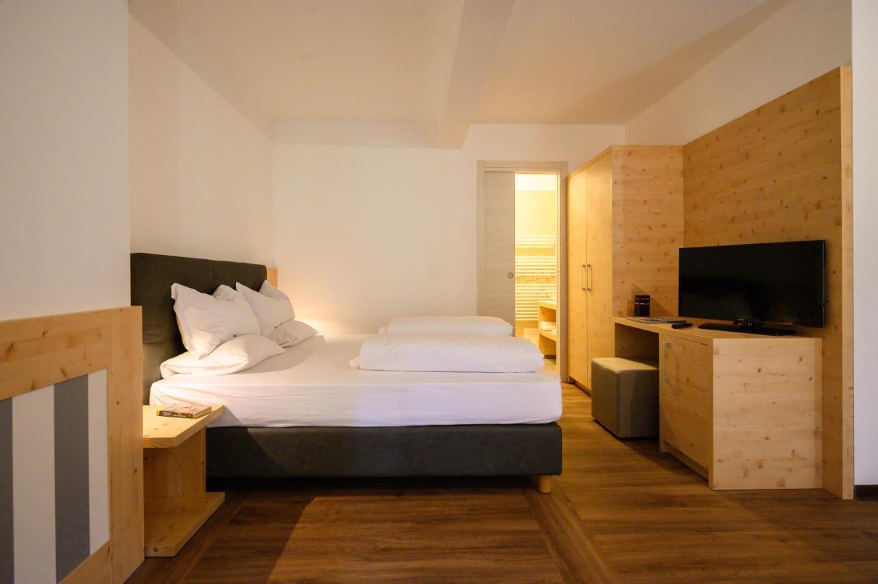 Hotel Stella Alpina Spiazzi Di Caprino Eksteriør bilde